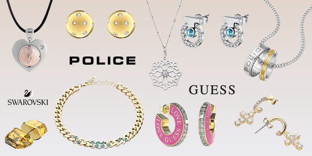 По-бляскаво излъчване с колие и обеци снимка