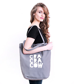 Сива дамска памучна чанта с бял надпис Carla снимка
