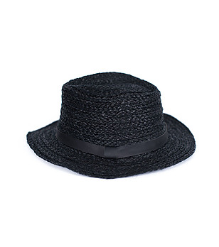 Unisex шапка в черно Indo снимка