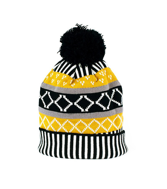 Unisex шапка в черно, бяло и жълто снимка