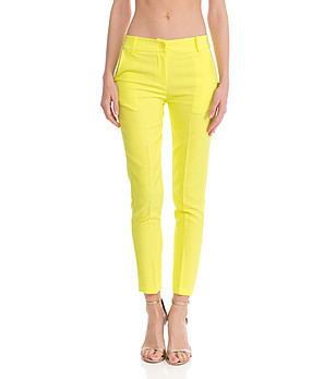 Жълт дамски панталон Kosara снимка