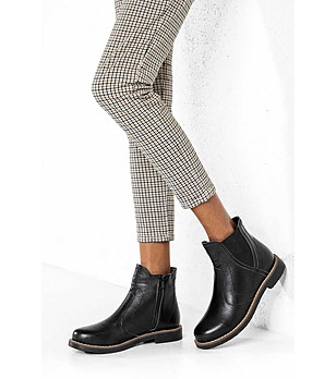 Черни дамски боти от естествена кожа Andrea снимка