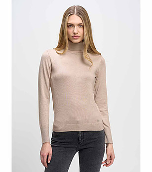 Дамска бежова поло блуза от фино плетиво Charlika снимка