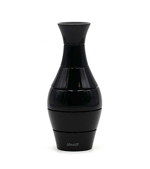 Черна мелничка за подправки с дизайн Vase снимка