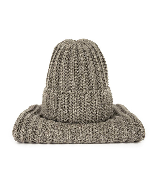 Unisex комплект от шапка и шал в бежов нюанс снимка