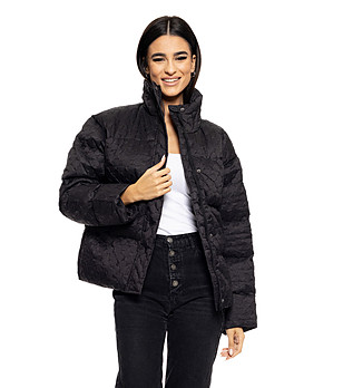 Дамско черно късо яке с ефектна материя Sini снимка