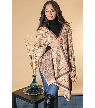 Дамски шал в бежово и камел снимка