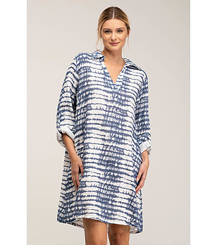 Памучна рокля в синьо и бяло снимка