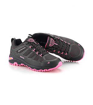 Unisex маратонки в черно и розово Musswe с подметката VIBRAM снимка