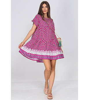 Къса клоширана рокля в лилав нюанс с етно принт снимка