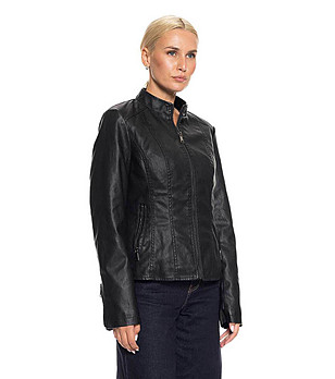 Късо дамско яке от еко кожа в черен цвят Leyla снимка