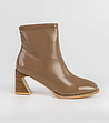 Дамски боти с цип в бежов нюанс Alina-1 снимка
