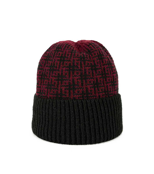 Зимна unisex шапка в черно и червено снимка