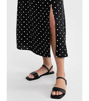 Дамски черни сандали снимка