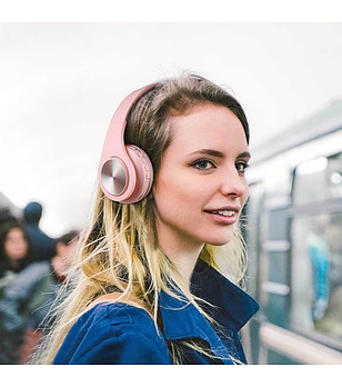 Безжични Bluetooth слушалки в черно и златисто снимка