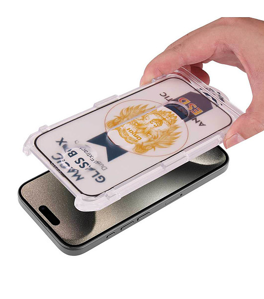 Протектор за екран за  iPhone 15PRO с автоматично отстраняване н а прах снимка