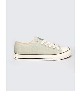 Мъжки кецове в зелен нюанс снимка