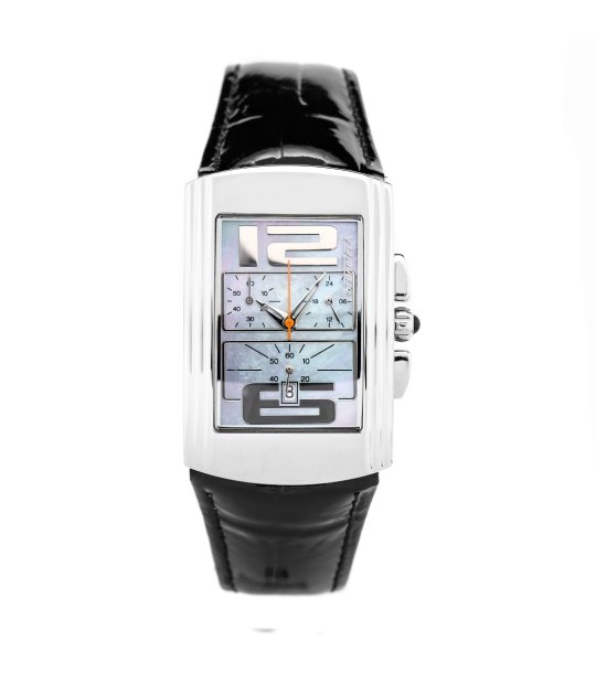 Кварцов часовник с правоъгълен дисплей снимка