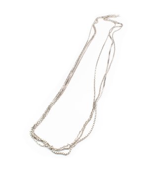 Елегантно дамско сребристо колие снимка