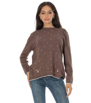 Кафяв дамски пуловер с деликатни точки снимка