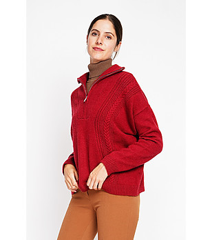 Червен оversize дамски пуловер с цип снимка