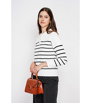 Дамски оversize пуловер в цвят крем на черно райе снимка