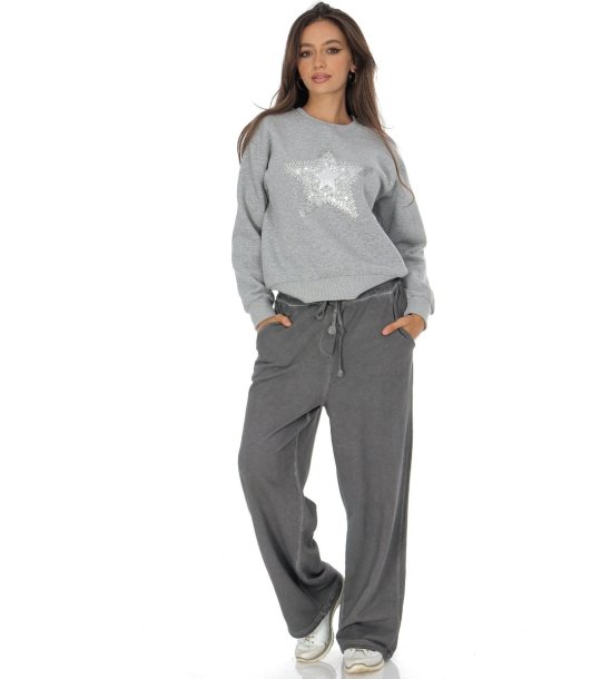 Сив дамски пуловер със звезда снимка