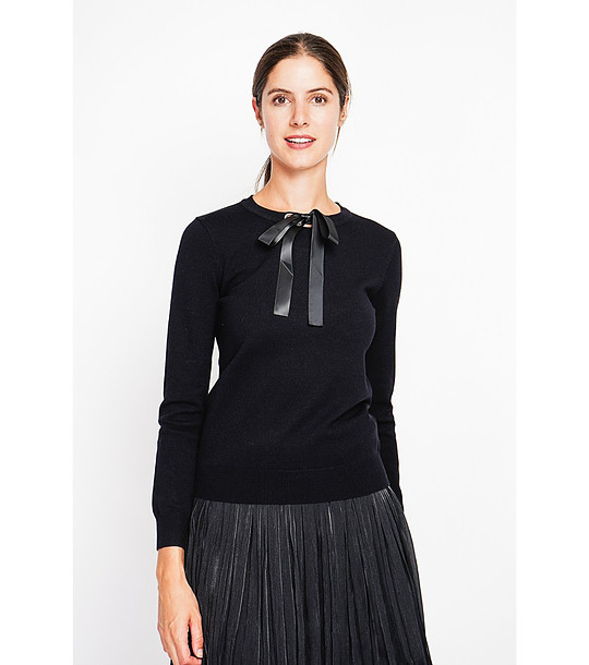 Дамски пуловер в черно с панделка снимка