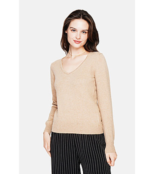 Дамски бежов пуловер снимка