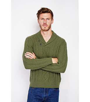 Зелен мъжки пуловер с шал яка снимка