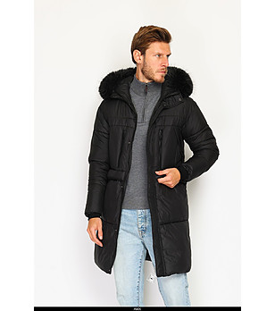 Черно дълго зимно мъжко яке с черен пух при качулката снимка