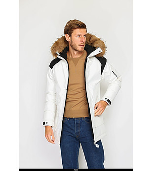 Бяло мъжко зимно яке снимка