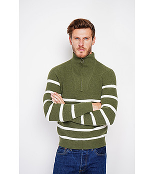 Мъжки пуловер в цвят каки на бяло райе снимка