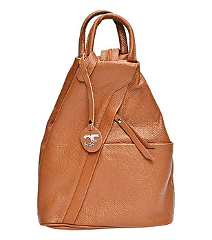 Дамска раница от естествена кожа Julie в цвят коняк снимка