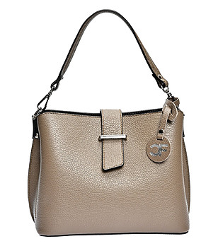 Дамска кожена чанта в цвят таупе Albana снимка