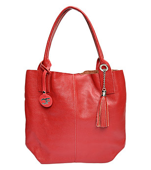 Дамска кожена чанта в червено снимка