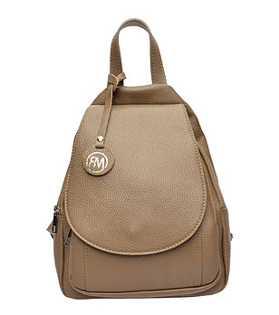 Кожена дамска раница Lora в цвят таупе снимка