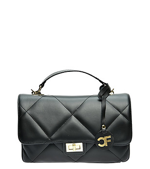 Черна дамска кожена чанта снимка