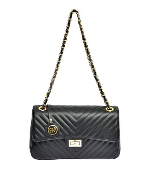 Дамска чанта от естествена кожа в черен цвят снимка