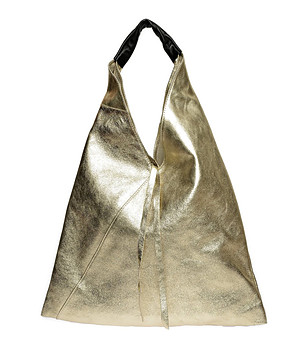 Златиста мека трапецовидна дамска чанта от естествена кожа снимка