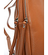Кожена дамска раница в цвят коняк-3 снимка