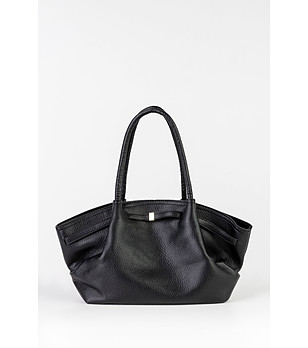 Дамска черна чанта с ефектен дизайн Tina снимка