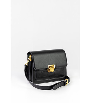 Малка черна чанта с капак Roni снимка