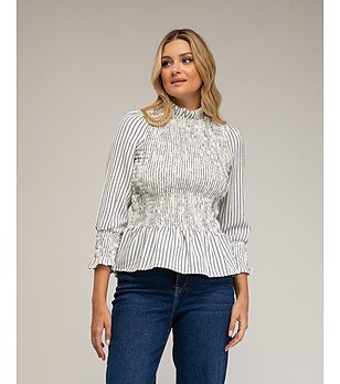 Ефектна дамска блуза на райе в тъмносиньо и бежово снимка