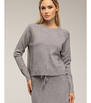 Дамски пуловер в сиво снимка