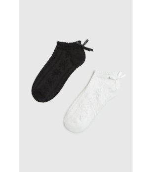 Дамски памучни чорапи в черно с панделка снимка