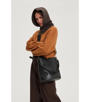 Дамска шапка-качулка в тъмнокафяво снимка