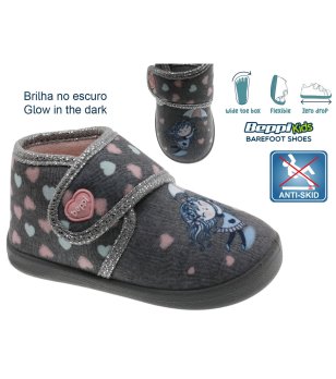Сиви детски боси пантофи със светещ принт и широка предна част снимка