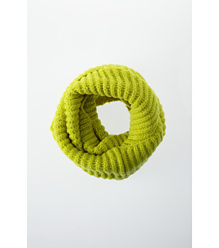 Светлозелен шал тип комин от рипсено плетиво снимка