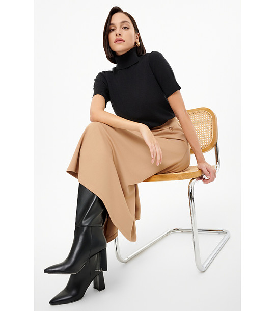 Черен пуловер с къс ръкав и поло яка снимка